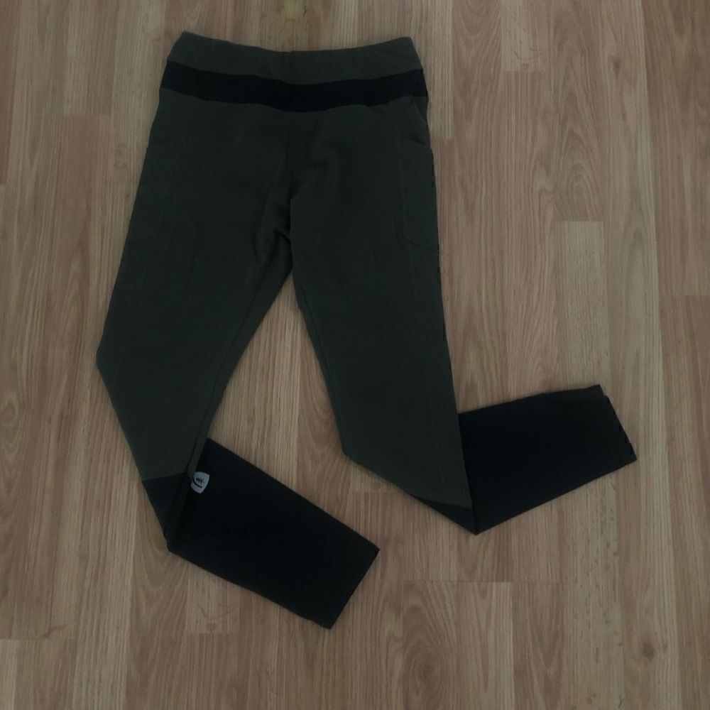 SIERRA DESIGNS Olive Green/Black Leggings - Picture 3 of 10